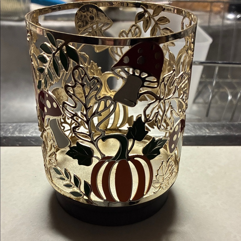 EUC B&BW Gold/Red Mushroom Candle Holder